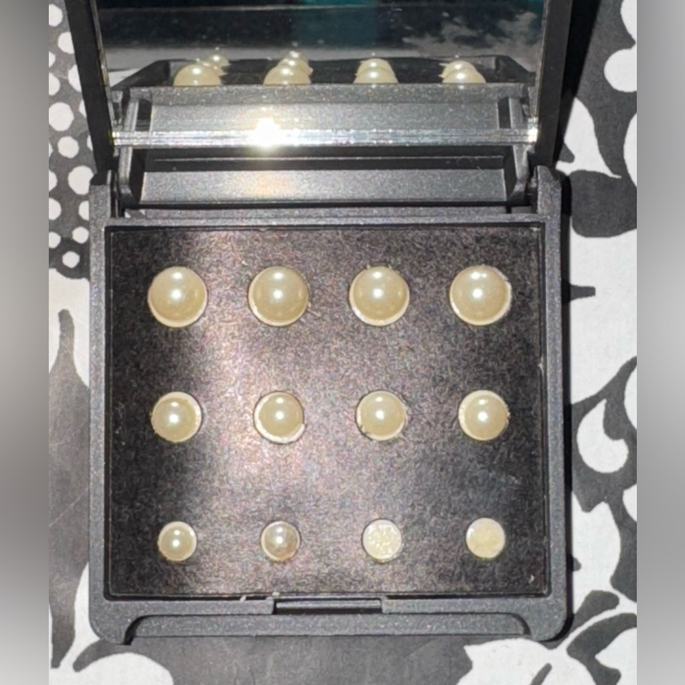 Mac limited edition Pearls Perles